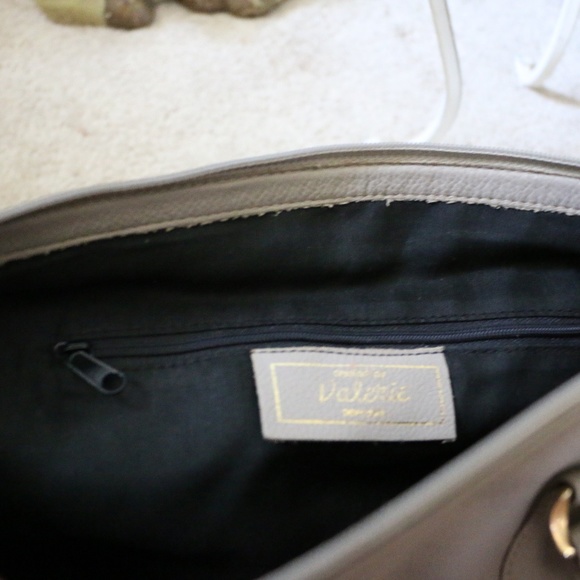 Created By Valerie New York Leather Light Gray Bag - Picture 12 of 12